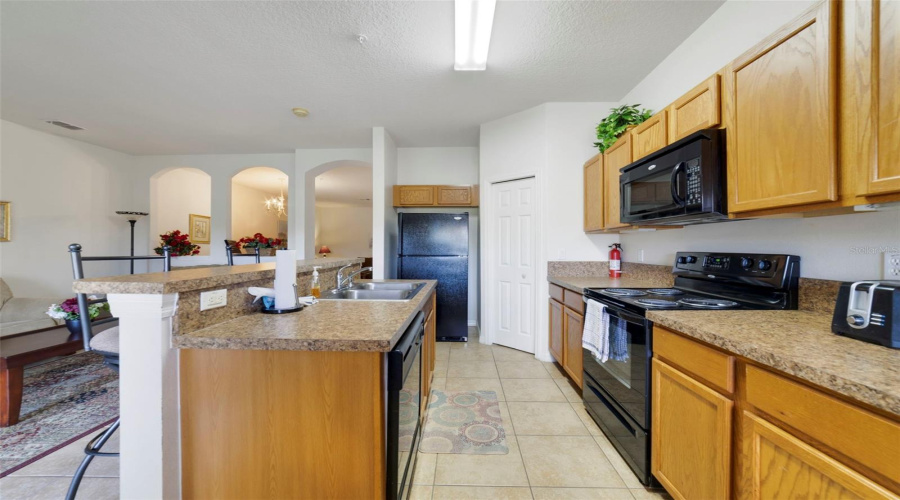 KISSIMMEE, Florida 34747, 3 Bedrooms Bedrooms, ,2 BathroomsBathrooms,Residential,For Sale,OAKWATER,0,MFRS5151122
