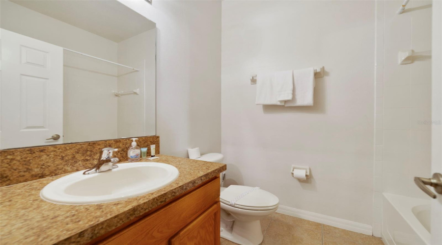 KISSIMMEE, Florida 34747, 3 Bedrooms Bedrooms, ,2 BathroomsBathrooms,Residential,For Sale,OAKWATER,0,MFRS5151122