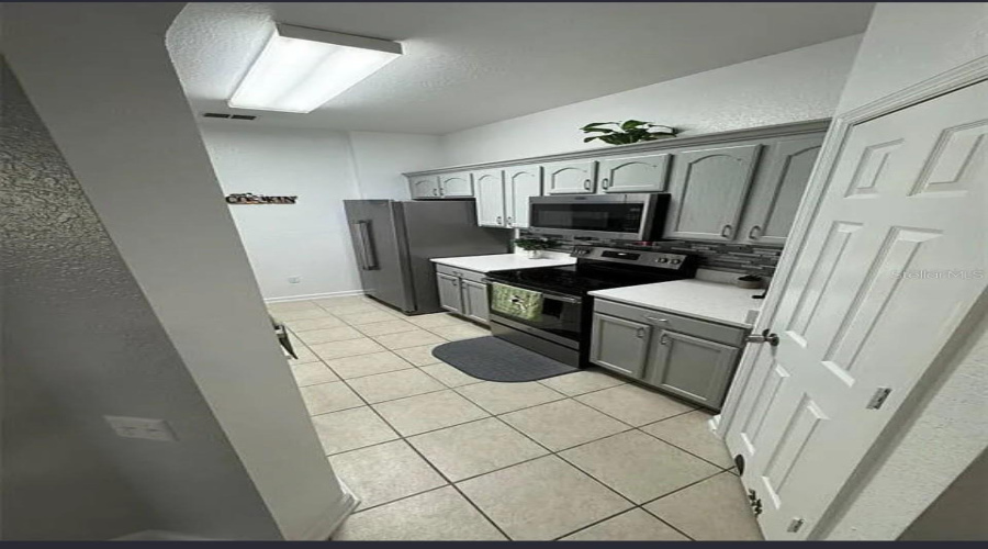KISSIMMEE, Florida 34747, 3 Bedrooms Bedrooms, ,2 BathroomsBathrooms,Residential,For Sale,ALMATON,0,MFRO6413616
