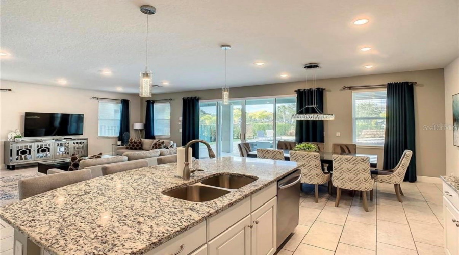 Kissimmee, Florida 34747, 4 Bedroom Bedrooms, ,3 Bathroombathrooms,Residential,For Sale,Southfield,0,Mfrs5151092