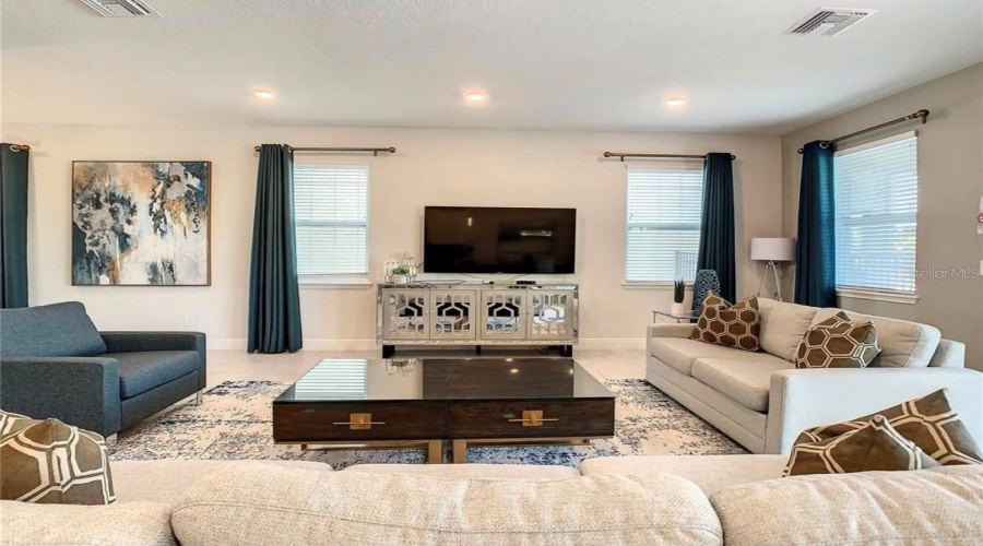 Kissimmee, Florida 34747, 4 Bedroom Bedrooms, ,3 Bathroombathrooms,Residential,For Sale,Southfield,0,Mfrs5151092
