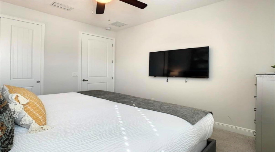 Kissimmee, Florida 34747, 4 Bedroom Bedrooms, ,3 Bathroombathrooms,Residential,For Sale,Southfield,0,Mfrs5151092