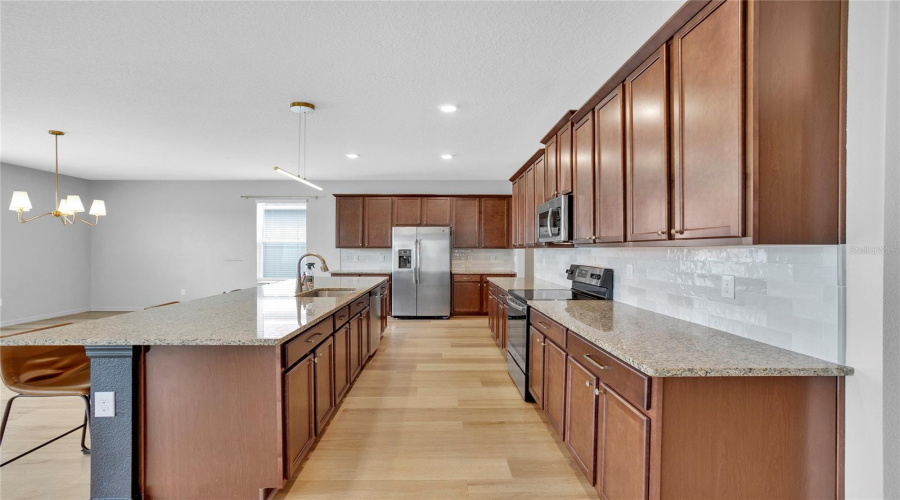 DAVENPORT, Florida 33897, 5 Bedrooms Bedrooms, ,3 BathroomsBathrooms,Residential,For Sale,OGELTHORPE,0,MFRO6413091