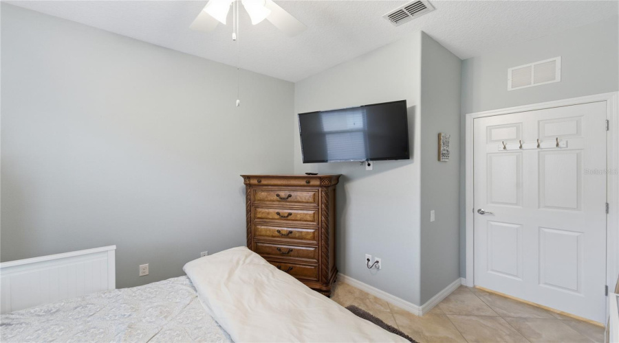 DAVENPORT, Florida 33837, 3 Bedrooms Bedrooms, ,2 BathroomsBathrooms,Residential,For Sale,GRANADA,0,MFRO6413709