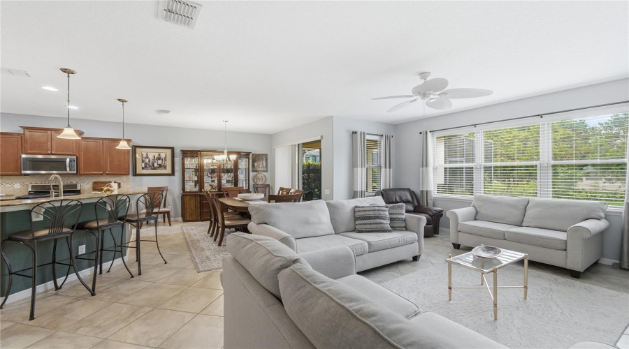 DAVENPORT, Florida 33837, 3 Bedrooms Bedrooms, ,2 BathroomsBathrooms,Residential,For Sale,GRANADA,0,MFRO6413709