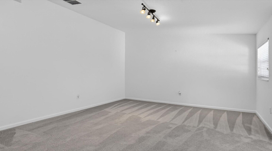 DAVENPORT, Florida 33896, 3 Bedrooms Bedrooms, ,2 BathroomsBathrooms,Residential,For Sale,FOSTER,0,MFRO6412780