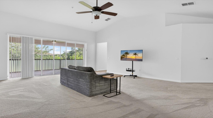DAVENPORT, Florida 33896, 3 Bedrooms Bedrooms, ,2 BathroomsBathrooms,Residential,For Sale,FOSTER,0,MFRO6412780