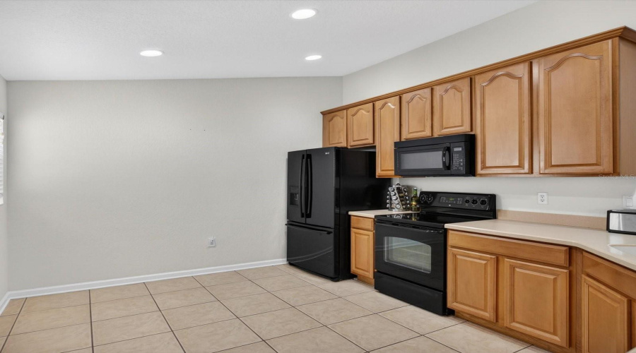 DAVENPORT, Florida 33896, 3 Bedrooms Bedrooms, ,2 BathroomsBathrooms,Residential,For Sale,FOSTER,0,MFRO6412780