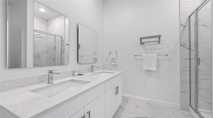 DAVENPORT, Florida 33896, 5 Bedrooms Bedrooms, ,4 BathroomsBathrooms,Residential,For Sale,FAMAGUSTA,0,MFRO6414108