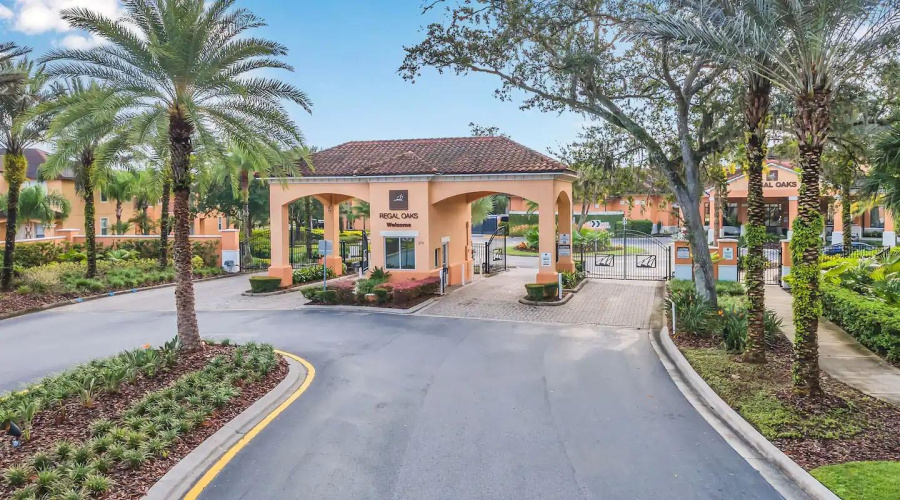 KISSIMMEE, Florida 34746, 2 Bedrooms Bedrooms, ,2 BathroomsBathrooms,Residential,For Sale,ROADSTER,0,MFRO6413741