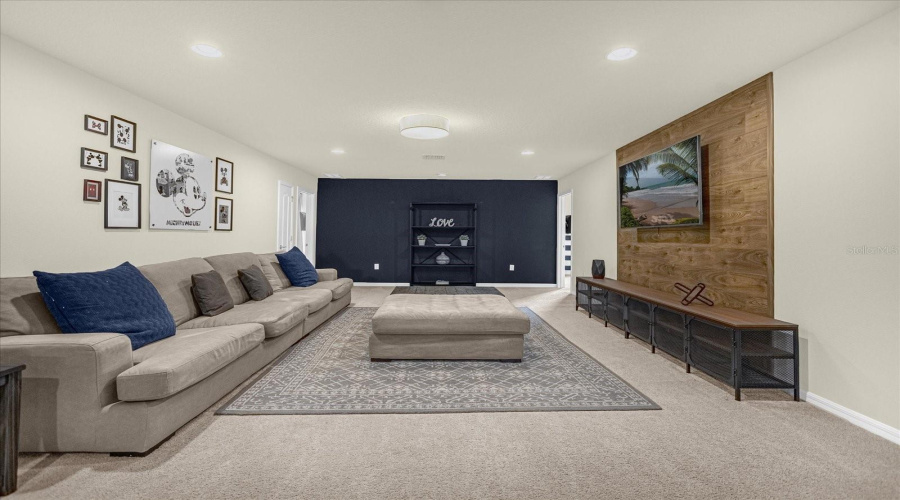 KISSIMMEE, Florida 34747, 8 Bedrooms Bedrooms, ,6 BathroomsBathrooms,Residential,For Sale,BENGAL,0,MFRS5148316