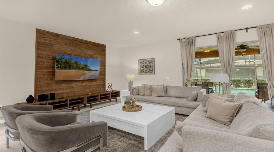 KISSIMMEE, Florida 34747, 8 Bedrooms Bedrooms, ,6 BathroomsBathrooms,Residential,For Sale,BENGAL,0,MFRS5148316