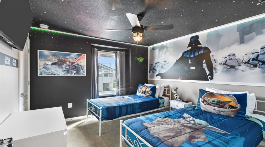 DAVENPORT, Florida 33837, 5 Bedrooms Bedrooms, ,4 BathroomsBathrooms,Residential,For Sale,OAKMOSS LOOP,0,MFRO6357256