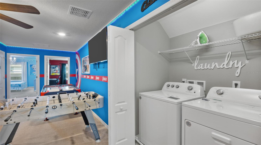 DAVENPORT, Florida 33837, 5 Bedrooms Bedrooms, ,4 BathroomsBathrooms,Residential,For Sale,OAKMOSS LOOP,0,MFRO6357256