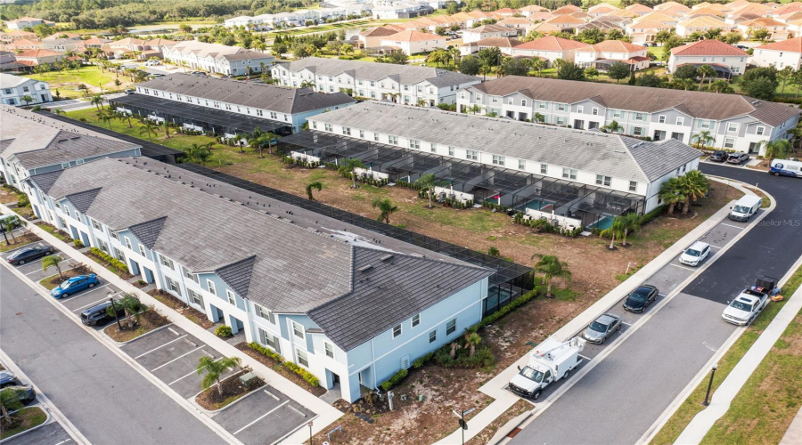 DAVENPORT, Florida 33837, 5 Bedrooms Bedrooms, ,4 BathroomsBathrooms,Residential,For Sale,OAKMOSS LOOP,0,MFRO6357256