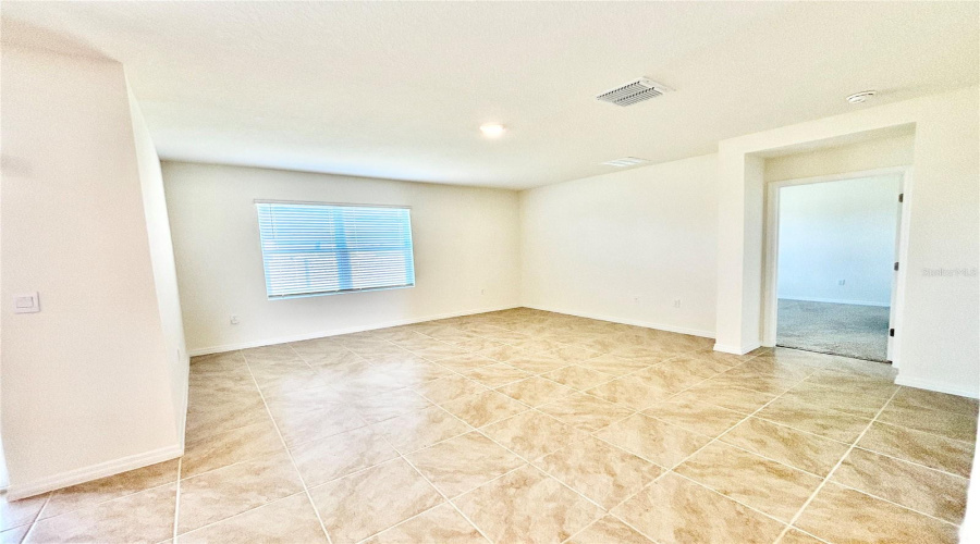 DAVENPORT, Florida 33837, 4 Bedrooms Bedrooms, ,2 BathroomsBathrooms,Residential,For Sale,GENTLE RAIN,0,MFRO6358411