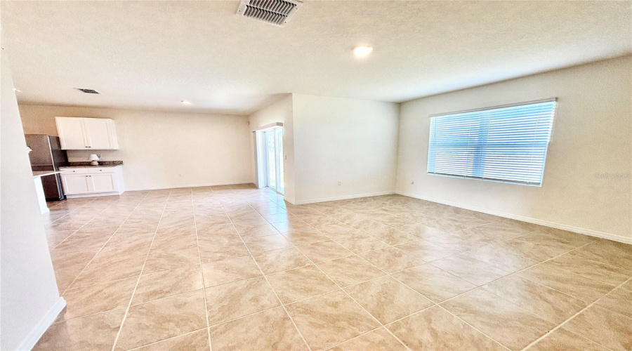 DAVENPORT, Florida 33837, 4 Bedrooms Bedrooms, ,2 BathroomsBathrooms,Residential,For Sale,GENTLE RAIN,0,MFRO6358411