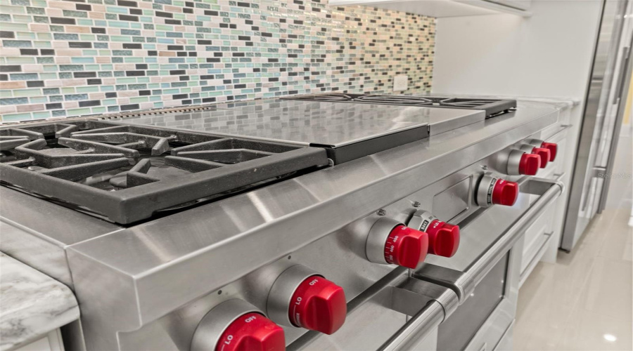 Wolf Gas Range - 4 Burner w/Grill & Griddle