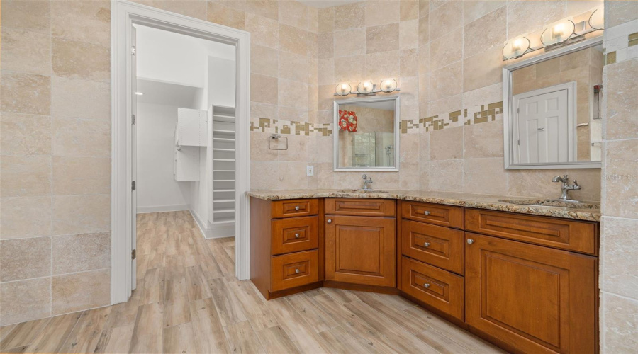 Primary Suite - Bathroom