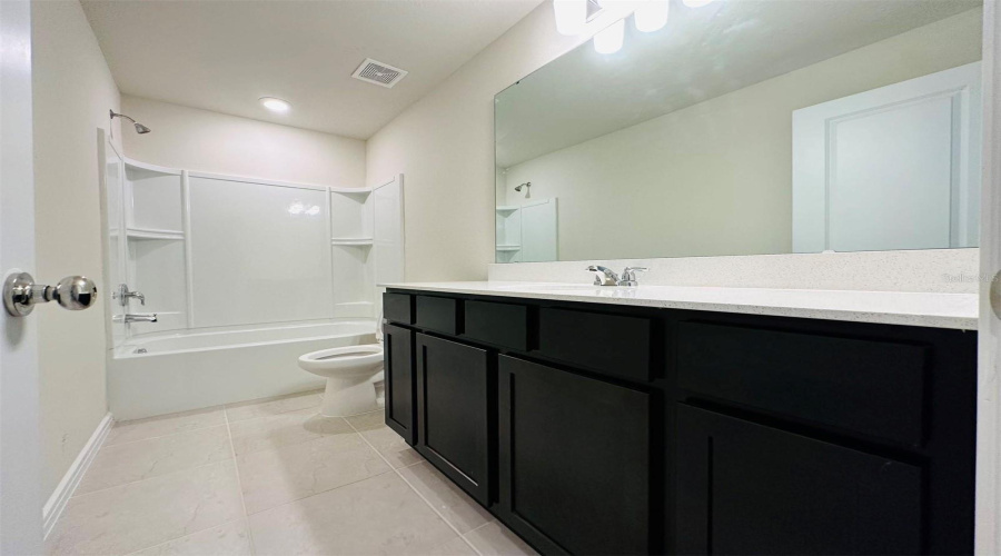 DAVENPORT, Florida 33896, 4 Bedrooms Bedrooms, ,3 BathroomsBathrooms,Residential,For Sale,ENCHANTING CT.,0,MFRO6410089