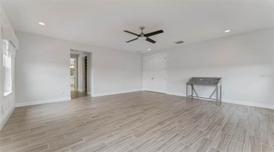 ORLANDO, Florida 32836, 5 Bedrooms Bedrooms, ,4 BathroomsBathrooms,Residential,For Sale,ROYAL CYPRESS,0,MFRV4949198