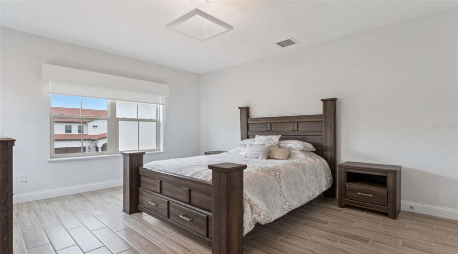 ORLANDO, Florida 32836, 5 Bedrooms Bedrooms, ,4 BathroomsBathrooms,Residential,For Sale,ROYAL CYPRESS,0,MFRV4949198