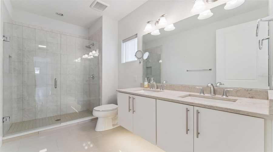 ORLANDO, Florida 32836, 5 Bedrooms Bedrooms, ,4 BathroomsBathrooms,Residential,For Sale,ROYAL CYPRESS,0,MFRV4949198