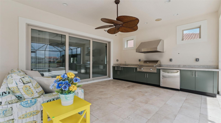 ORLANDO, Florida 32836, 5 Bedrooms Bedrooms, ,4 BathroomsBathrooms,Residential,For Sale,ROYAL CYPRESS,0,MFRV4949198