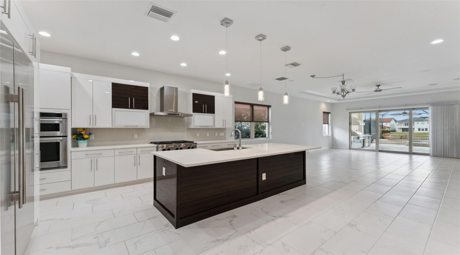 ORLANDO, Florida 32836, 5 Bedrooms Bedrooms, ,4 BathroomsBathrooms,Residential,For Sale,ROYAL CYPRESS,0,MFRV4949198