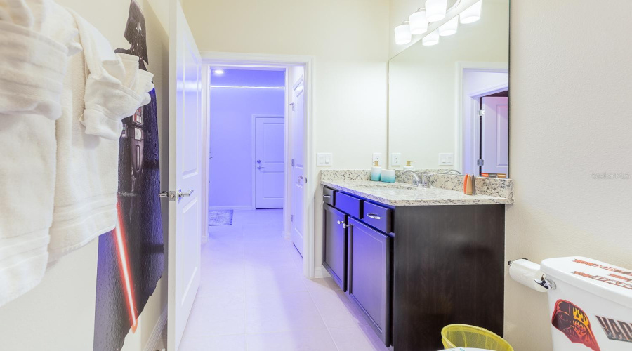 DAVENPORT, Florida 33897, 5 Bedrooms Bedrooms, ,4 BathroomsBathrooms,Residential,For Sale,LANA,0,MFRS5151388