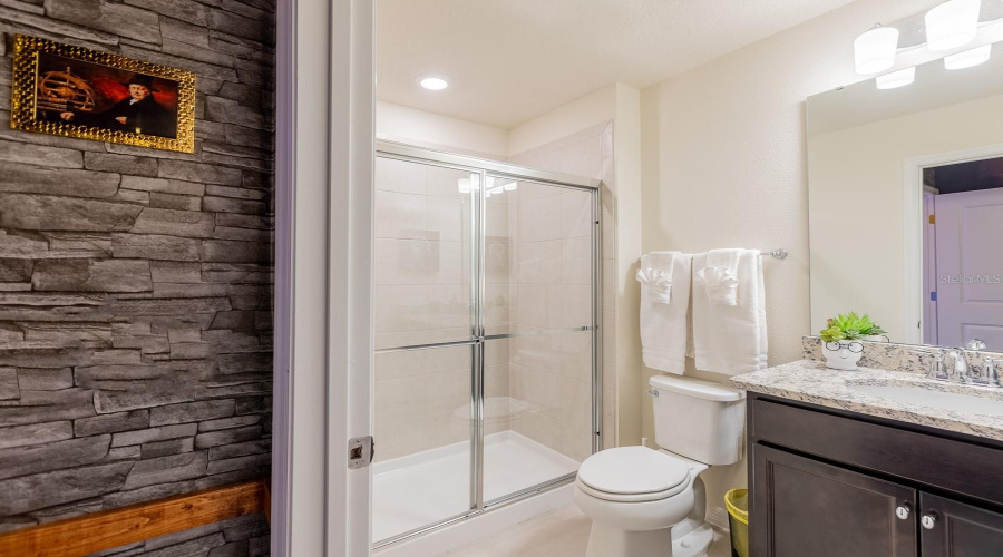 DAVENPORT, Florida 33897, 5 Bedrooms Bedrooms, ,4 BathroomsBathrooms,Residential,For Sale,LANA,0,MFRS5151388