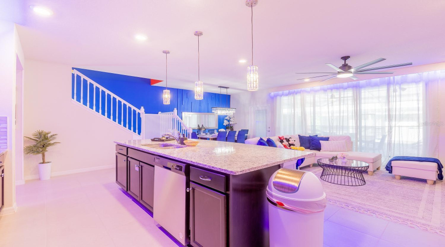 DAVENPORT, Florida 33897, 5 Bedrooms Bedrooms, ,4 BathroomsBathrooms,Residential,For Sale,LANA,0,MFRS5151388