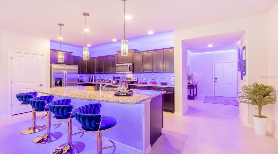 DAVENPORT, Florida 33897, 5 Bedrooms Bedrooms, ,4 BathroomsBathrooms,Residential,For Sale,LANA,0,MFRS5151388