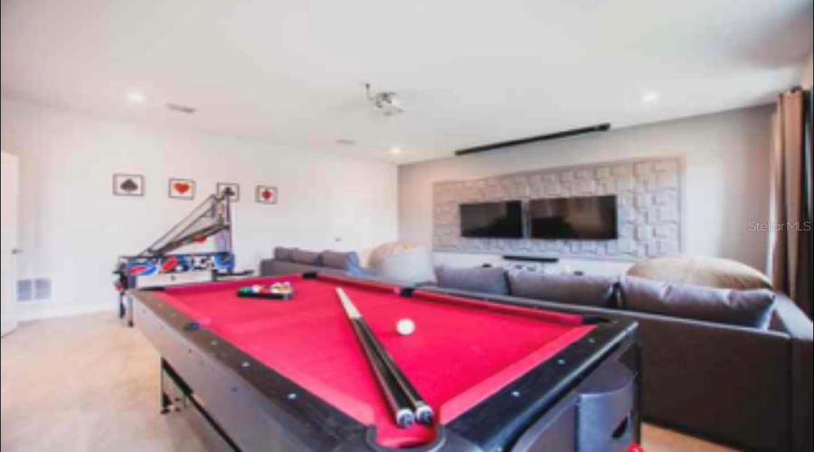 DAVENPORT, Florida 33896, 9 Bedrooms Bedrooms, ,5 BathroomsBathrooms,Residential,For Sale,SOMMERSET HILLS,0,MFRS5130617