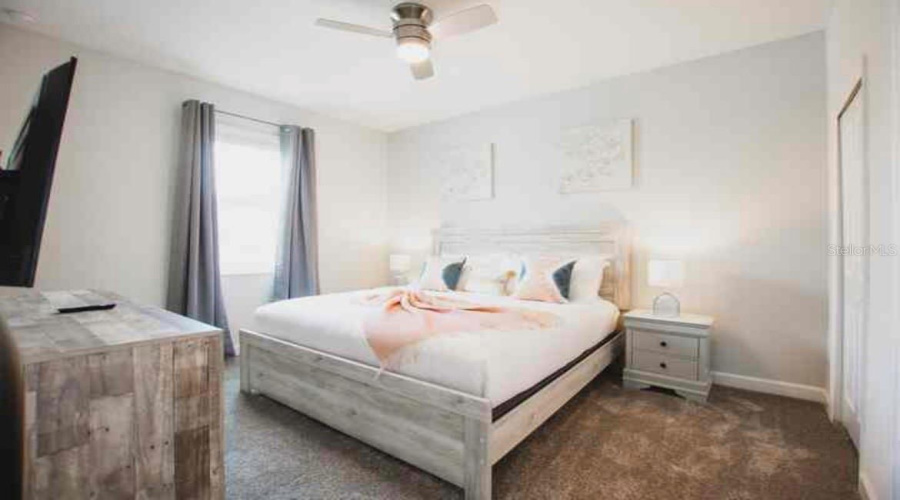 DAVENPORT, Florida 33896, 9 Bedrooms Bedrooms, ,5 BathroomsBathrooms,Residential,For Sale,SOMMERSET HILLS,0,MFRS5130617