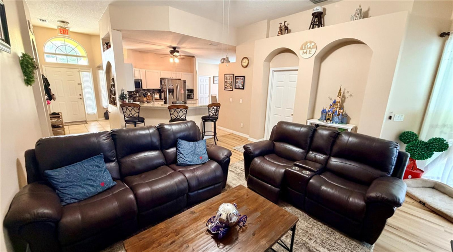 DAVENPORT, Florida 33897, 4 Bedrooms Bedrooms, ,3 BathroomsBathrooms,Residential,For Sale,TUPELO,0,MFRO6413991