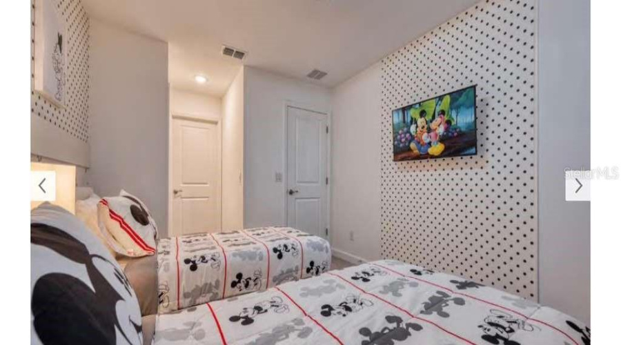 KISSIMMEE, Florida 34747, 4 Bedrooms Bedrooms, ,4 BathroomsBathrooms,Residential,For Sale,FORMOSA VALLEY,0,MFRO6414315