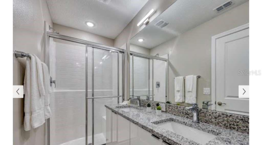 KISSIMMEE, Florida 34747, 4 Bedrooms Bedrooms, ,4 BathroomsBathrooms,Residential,For Sale,FORMOSA VALLEY,0,MFRO6414315