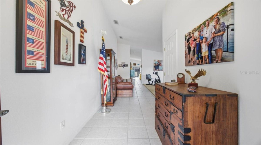 DAVENPORT, Florida 33897, 4 Bedrooms Bedrooms, ,3 BathroomsBathrooms,Residential,For Sale,LOCKBREEZE,0,MFRTB8516176