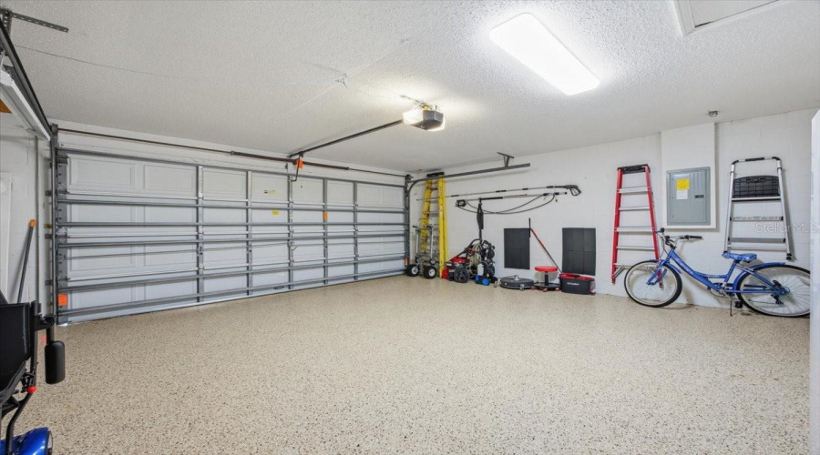 DAVENPORT, Florida 33897, 4 Bedrooms Bedrooms, ,3 BathroomsBathrooms,Residential,For Sale,LOCKBREEZE,0,MFRTB8516176