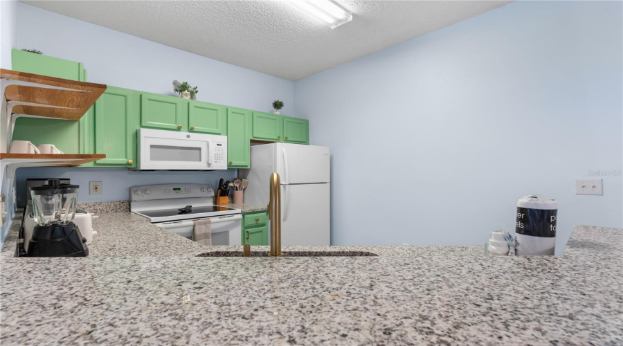 KISSIMMEE, Florida 34747, 4 Bedrooms Bedrooms, ,3 BathroomsBathrooms,Residential,For Sale,SUN KEY,0,MFRS5151298