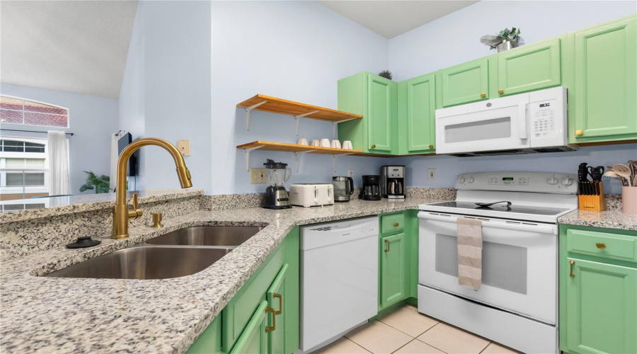 KISSIMMEE, Florida 34747, 4 Bedrooms Bedrooms, ,3 BathroomsBathrooms,Residential,For Sale,SUN KEY,0,MFRS5151298