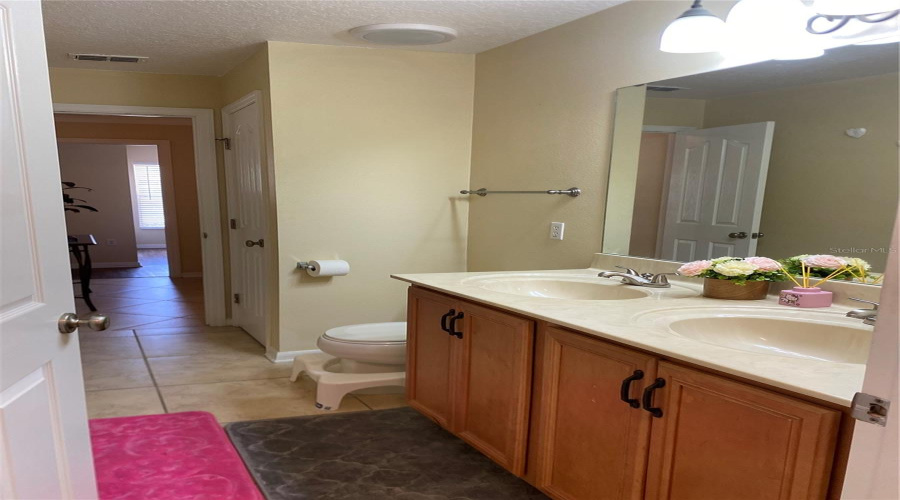 DAVENPORT, Florida 33896, 4 Bedrooms Bedrooms, ,2 BathroomsBathrooms,Residential,For Sale,ROSSELLI,0,MFRS5151410