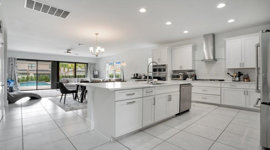 REUNION, Florida 34747, 5 Bedrooms Bedrooms, ,5 BathroomsBathrooms,Residential,For Sale,SPARKLING,0,MFRO6414491