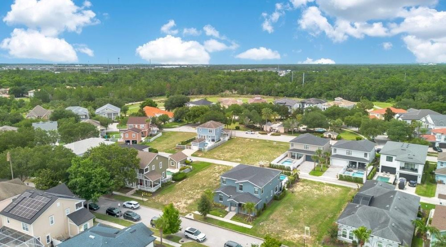 REUNION, Florida 34747, 5 Bedrooms Bedrooms, ,5 BathroomsBathrooms,Residential,For Sale,SPARKLING,0,MFRO6414491
