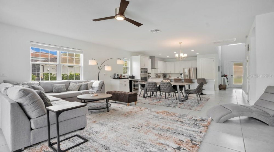REUNION, Florida 34747, 5 Bedrooms Bedrooms, ,5 BathroomsBathrooms,Residential,For Sale,SPARKLING,0,MFRO6414491