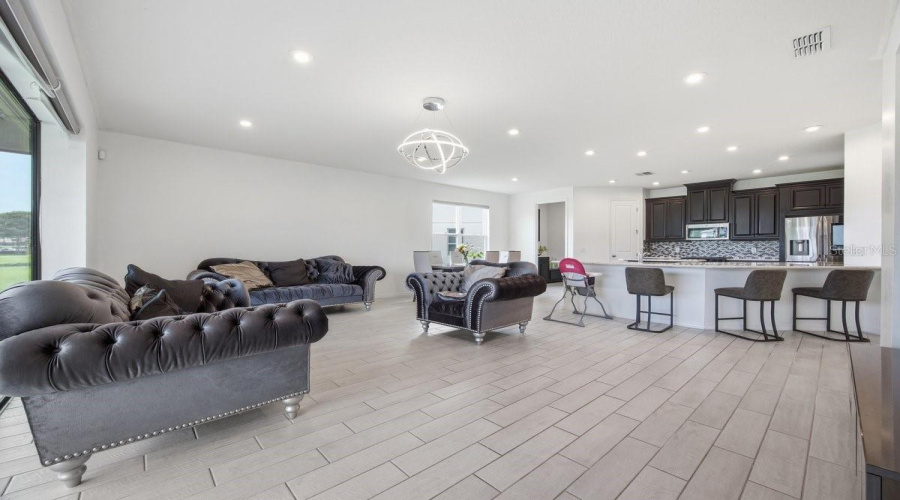 KISSIMMEE, Florida 34746, 4 Bedrooms Bedrooms, ,3 BathroomsBathrooms,Residential,For Sale,SWEETGRASS,0,MFRO6414490