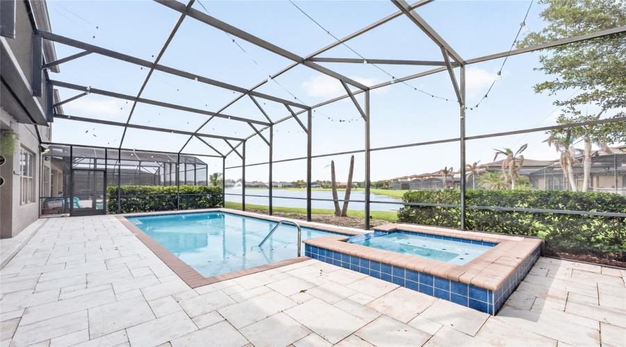 ORLANDO, Florida 32836, 4 Bedrooms Bedrooms, ,4 BathroomsBathrooms,Residential,For Sale,ROYAL ESTATES,0,MFRO6414185