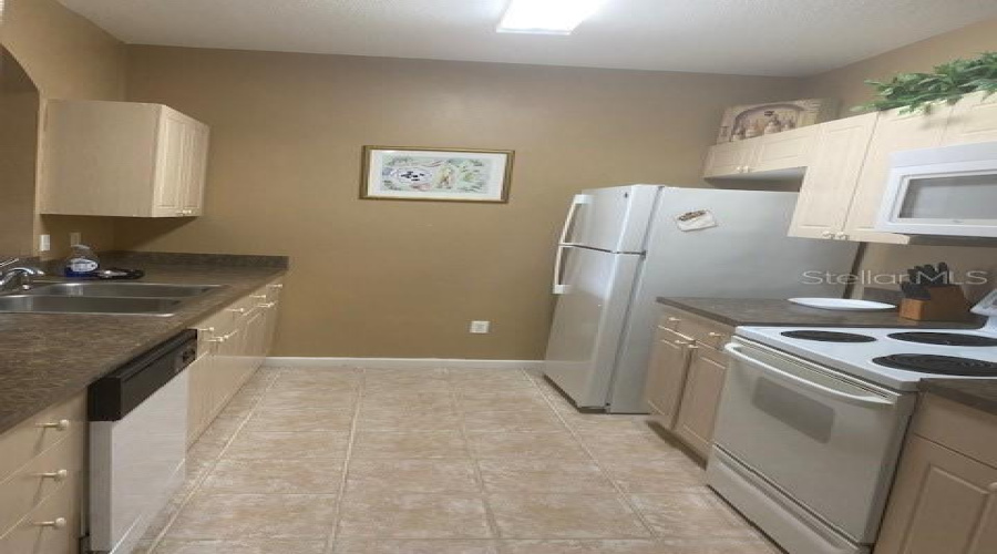KISSIMMEE, Florida 34747, 3 Bedrooms Bedrooms, ,2 BathroomsBathrooms,Residential,For Sale,SILVER PALM,0,MFRO6414532