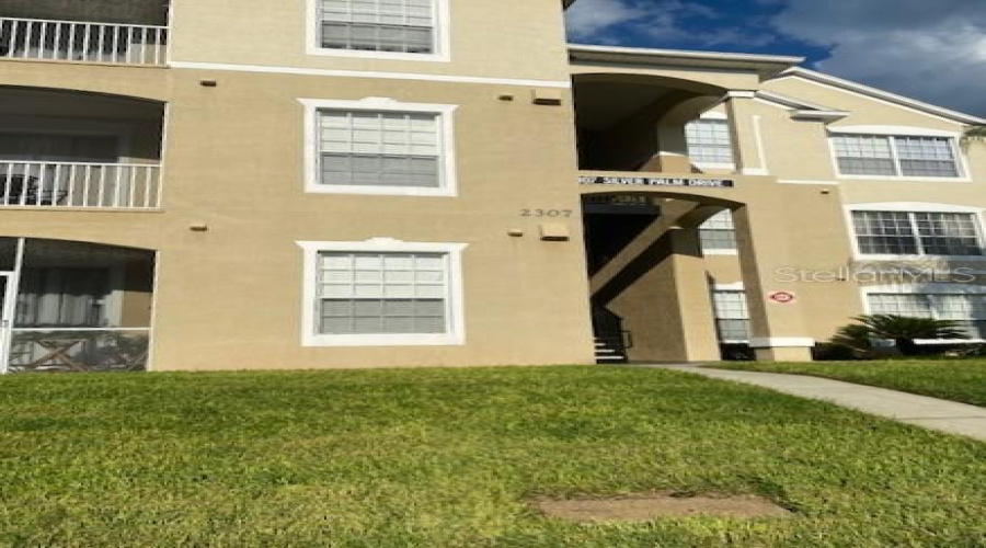 KISSIMMEE, Florida 34747, 3 Bedrooms Bedrooms, ,2 BathroomsBathrooms,Residential,For Sale,SILVER PALM,0,MFRO6414532